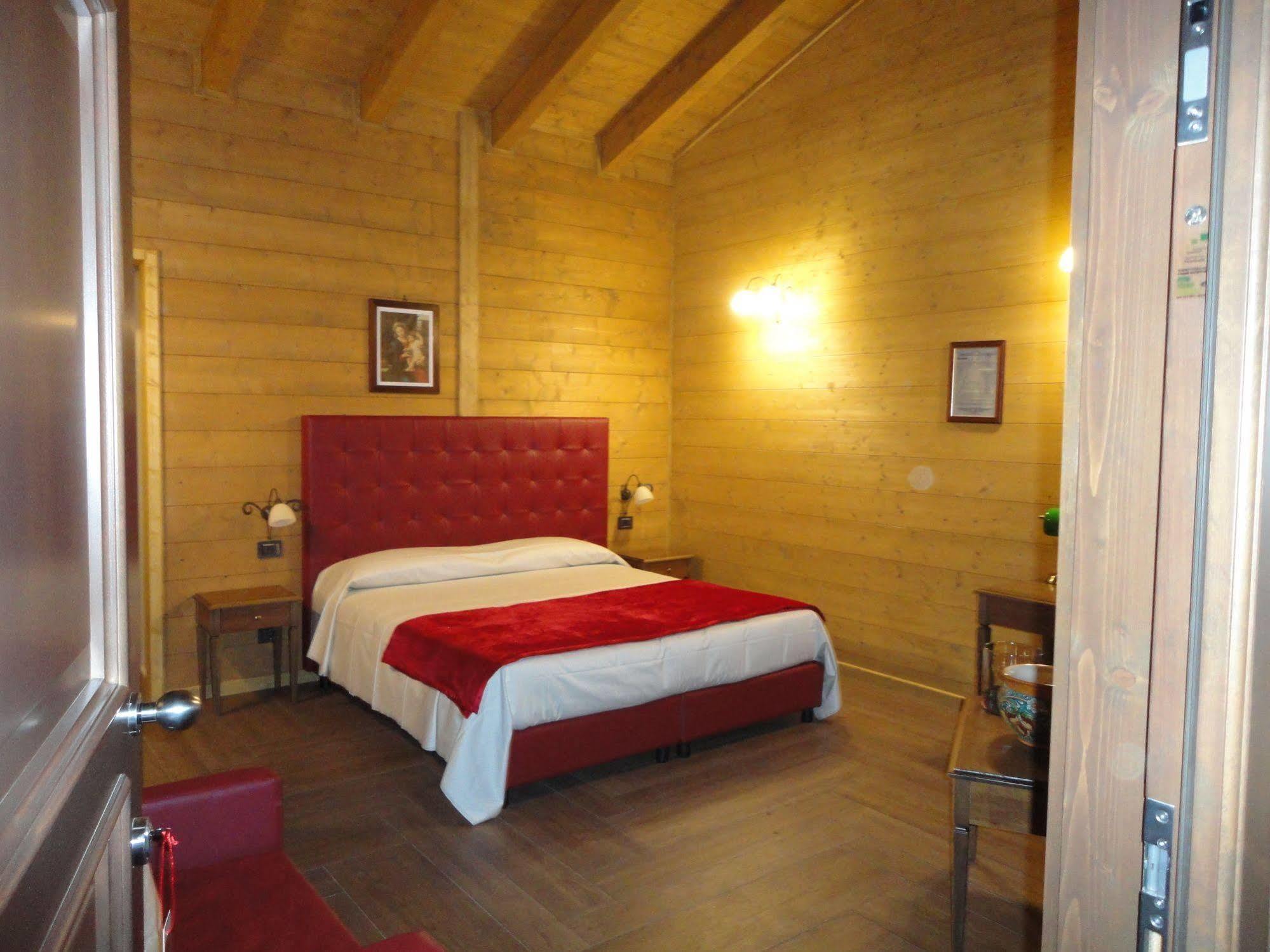 Agri-Hotel Da Marianna Resort & Spa Santa Domenica Vittoria Exterior foto